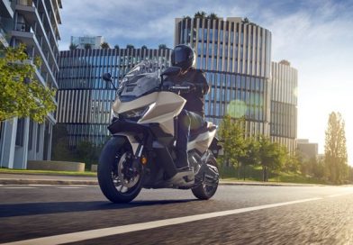 ฮอนด้าบิ๊กไบค์ เผยโฉม Honda DCT เวอร์ชันอัปเกรดล่าสุดใน 750 Series ขับขี่ลื่นไหล ควบคุมได้อย่างมั่นใจยิ่งขึ้น